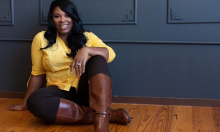 Let’s Meet The Woman Helping Others Make Six Figure Incomes